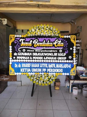 Papan Bunga di Pekutan Bayan